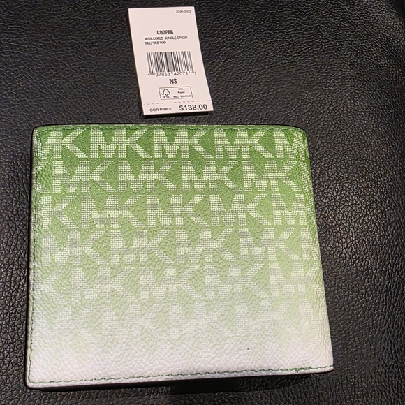 Michael Kors Green and White Men's Wallet NWT - Picture 4 of 4
